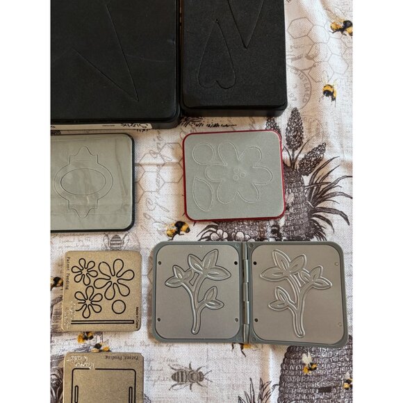 Sizzix Assorted Crafting Dies Collection For Card Making & Scrapbooking - Picture 3 of 8